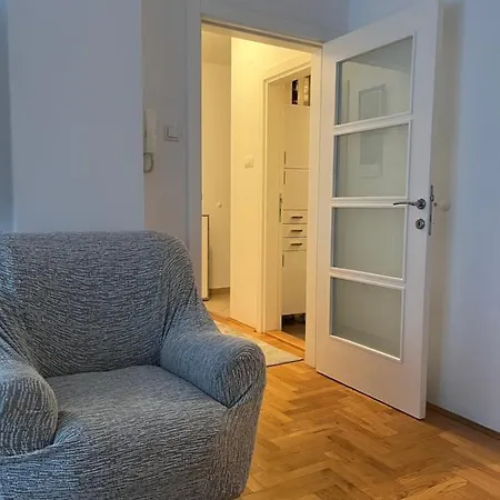 Stan Na Dan - Apartment Novi Sad